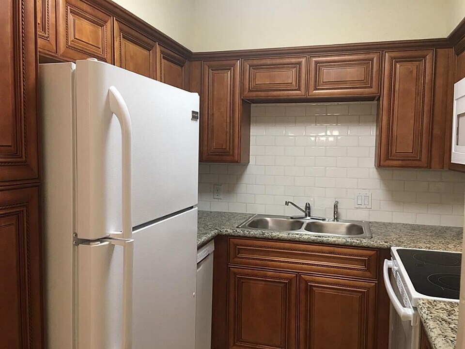 2601 Bellefontaine in Houston, TX - Building Photo