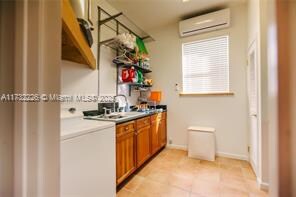 211 Deer Run in Miami Springs, FL - Building Photo - Building Photo