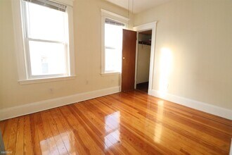96 Conwell Ave-Unit -Apt 2 in Somerville, MA - Building Photo - Building Photo