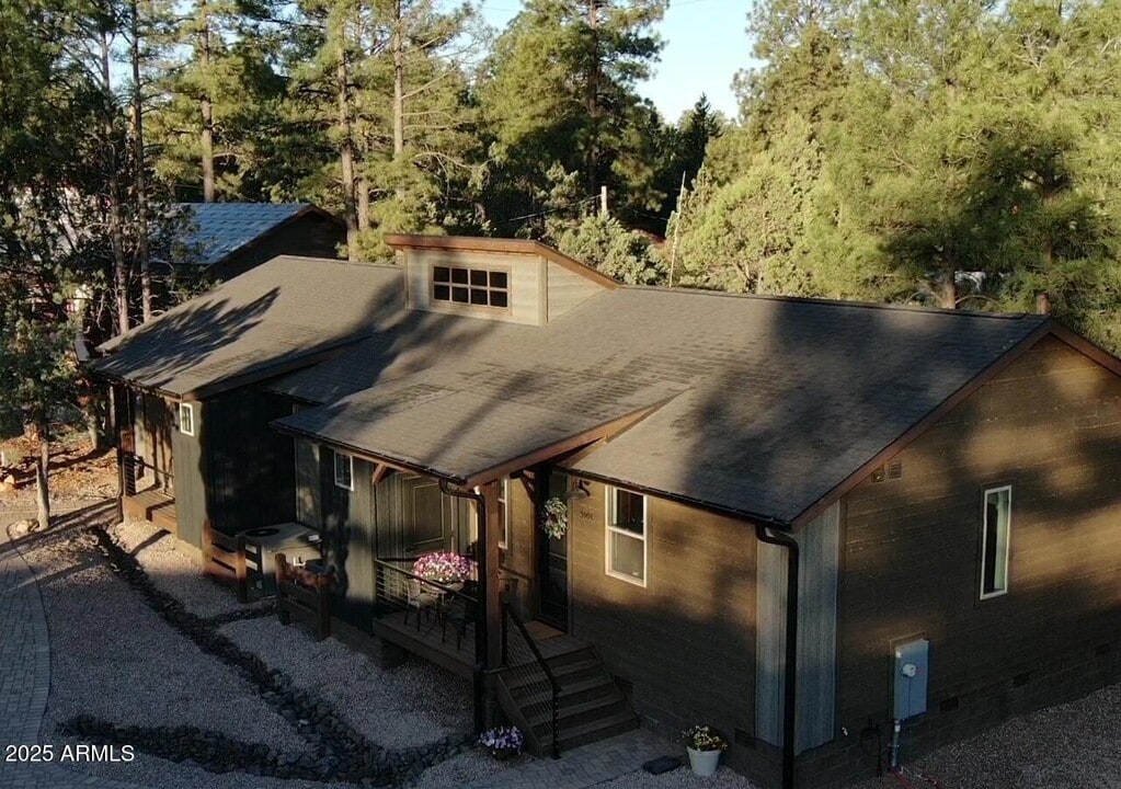 3901 W Cooley St in Show Low, AZ - Building Photo