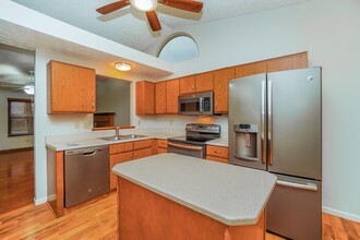 7512 Hazeltine Ct in Pickerington, OH - Building Photo - Building Photo