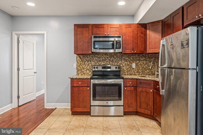 1419 N 17th St in Philadelphia, PA - Foto de edificio - Building Photo