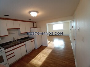 10 River Dr-Unit -B in Danvers, MA - Building Photo - Building Photo