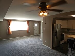 2141 Benson St, Unit 1 in Philadelphia, PA - Foto de edificio - Building Photo