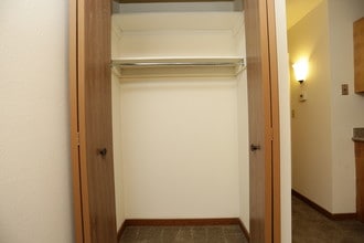 Prairie Creek Apartments in Wyoming, MI - Building Photo - Interior Photo