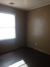 1726 E Young Pl in Tulsa, OK - Building Photo - Building Photo