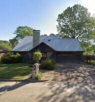 6026 Pleasant Ln in Texarkana, TX - Building Photo