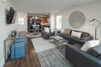 Enclave Apartments in Allendale, MI - Foto de edificio - Building Photo