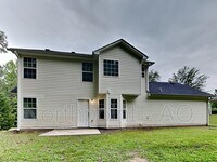 130 Railside Dr photo'