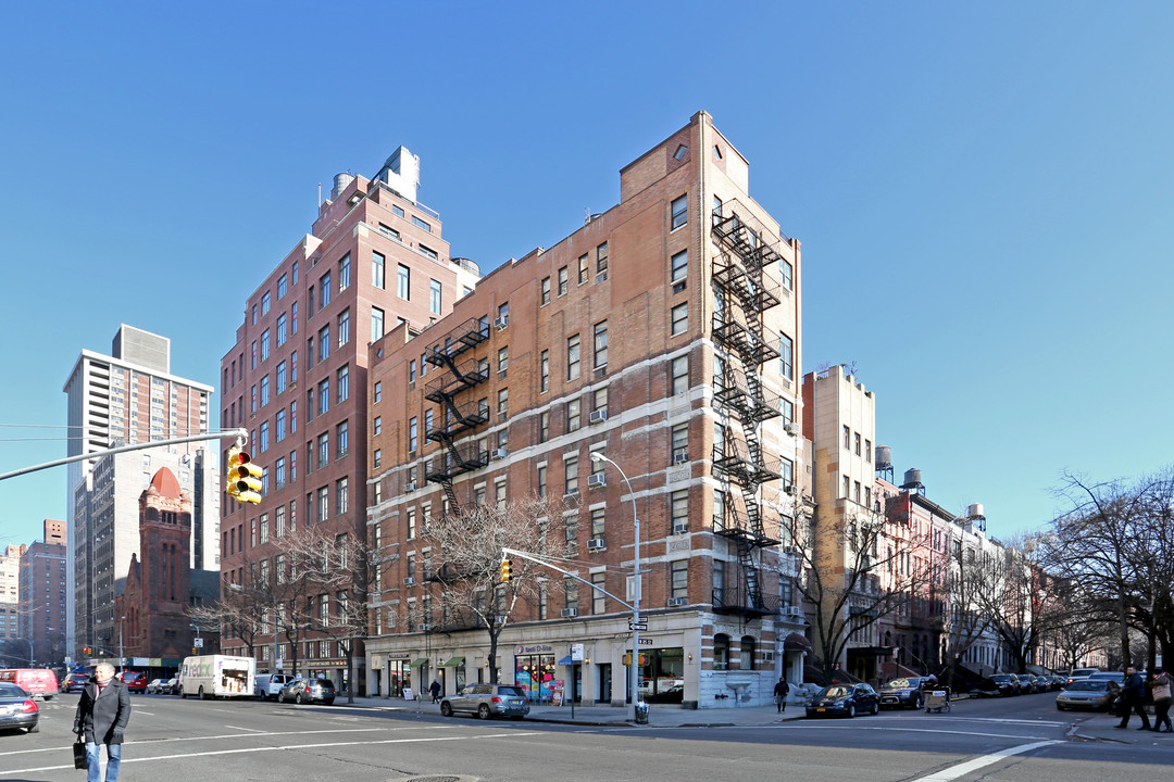 521-527 Amsterdam Ave in New York, NY - Building Photo