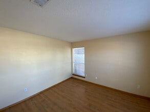 1320 Somerset Dr NW in Albuquerque, NM - Building Photo - Building Photo