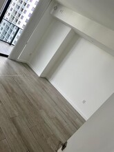 45 SW 9th St, Unit 3407 in Miami, FL - Building Photo - Building Photo