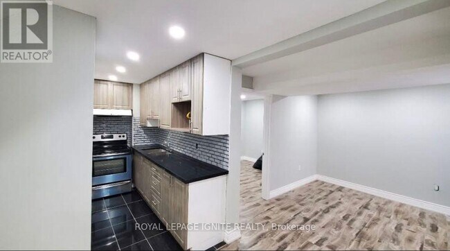 64 Millcar Dr in Toronto, ON - Building Photo - Building Photo