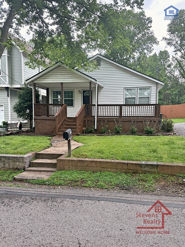 property at 2412 Chapel Ave