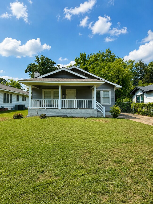 property at 1816 St Charles Ave SW