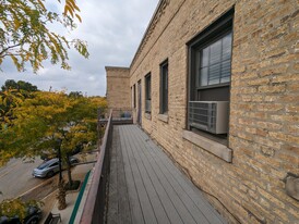 730 Judson Ave, Unit 18 in Highland Park, IL - Foto de edificio - Building Photo