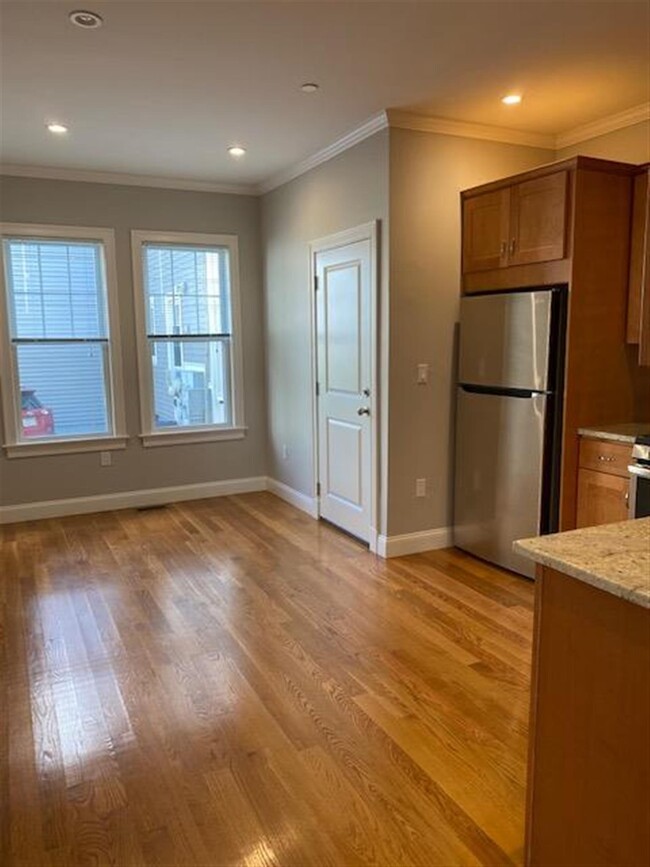 7 Marney St, Unit 1 in Cambridge, MA - Building Photo - Building Photo