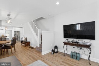 528 Lower E Valley Forge Rd in King of Prussia, PA - Building Photo - Building Photo
