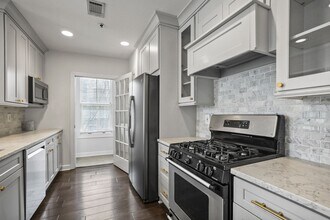 850 Piedmont Ave NE in Atlanta, GA - Foto de edificio - Building Photo