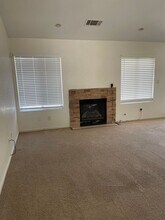 1412 Chamberlain Ave in Los Banos, CA - Building Photo - Building Photo