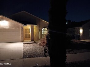 12420 Flora Alba Dr in El Paso, TX - Building Photo - Building Photo