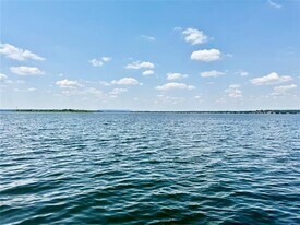 6446 Walters Bend Ct in Granbury, TX - Building Photo