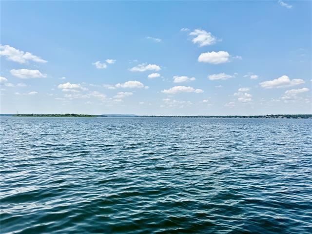 6446 Walters Bend Ct in Granbury, TX - Building Photo