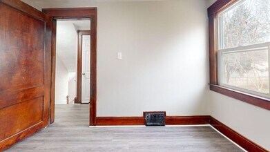 327 Black St in Akron, OH - Building Photo - Building Photo