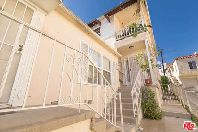 10773 Massachusetts Ave in Los Angeles, CA - Building Photo - Building Photo