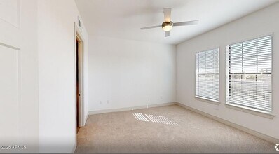 98 S River Dr, Unit C1 in Tempe, AZ - Building Photo - Building Photo