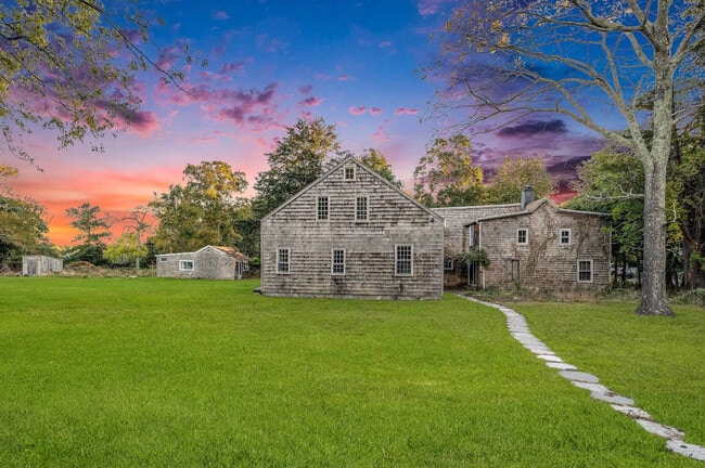 property at 852 Springs Fireplace Rd