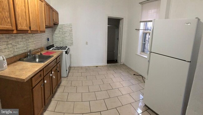 property at 3122 E St
