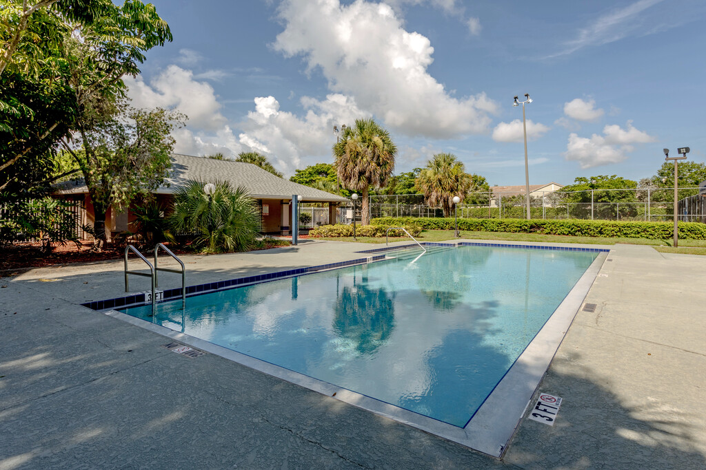 Clipper Cove Apartments In Boynton Beach Fl