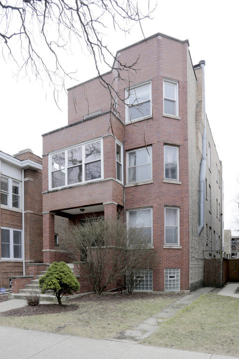 1321 W Elmdale Ave in Chicago, IL - Building Photo