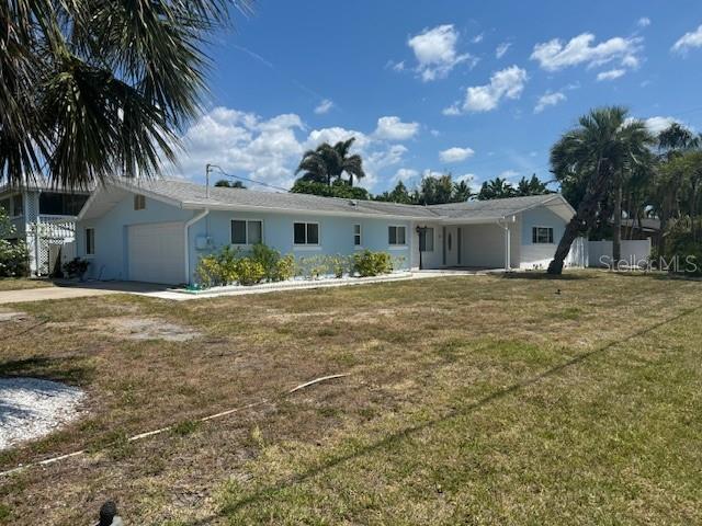 1305 Gulf Blvd in Belleair Beach, FL - Building Photo