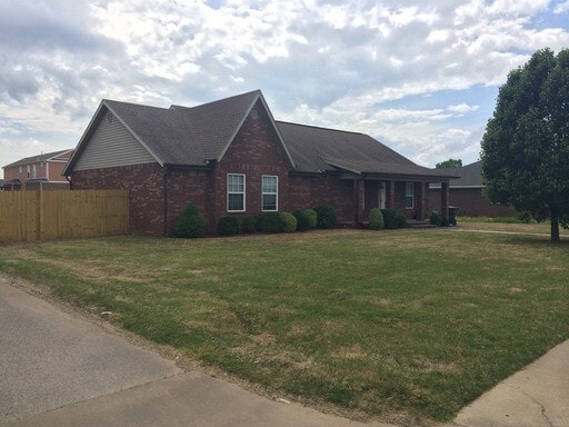 667 N Meadowlands Dr in Fayetteville, AR - Building Photo - Building Photo