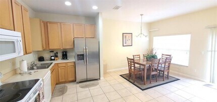 2382 Caravelle Cir in Kissimmee, FL - Foto de edificio - Building Photo