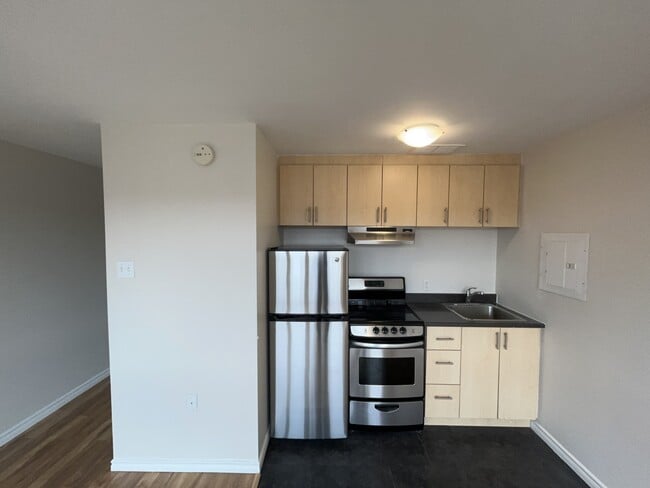 property at 5222-5222 Green St