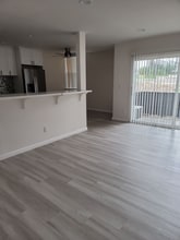 7025 Waite Dr in La Mesa, CA - Foto de edificio - Building Photo