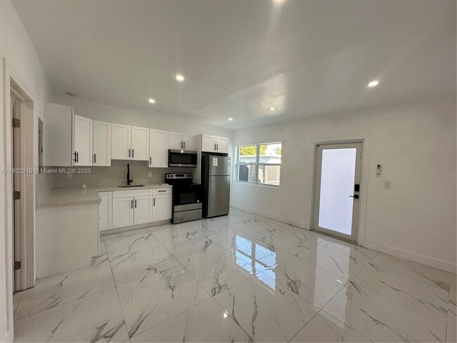 property at 1700 Thomas St