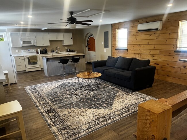 104 N Essex Ave, Unit Rear