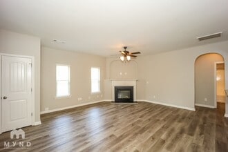 61 Matador Way in Newnan, GA - Building Photo - Building Photo