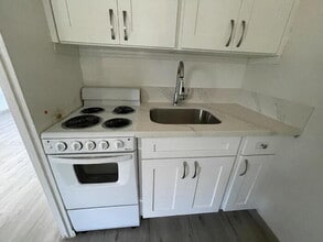 2745 Kapiolani Blvd in Honolulu, HI - Building Photo - Building Photo