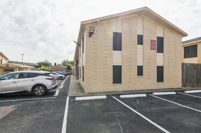 property at 3641 N MacGregor Way