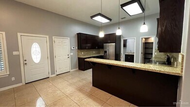 1306 Rockport St in Alton, TX - Building Photo - Building Photo
