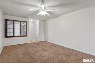 3 Sundowner Ln in Springfield, IL - Building Photo - Building Photo