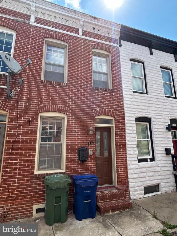 property at 113 N Bradford St