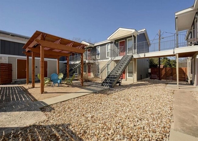 property at 2512 Durwood St