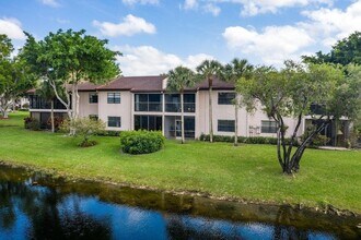 21500 Cypress Hammock Dr, Unit 38c in Boca Raton, FL - Building Photo - Building Photo