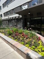 524 W Oakdale Ave, Unit 1 in Chicago, IL - Building Photo